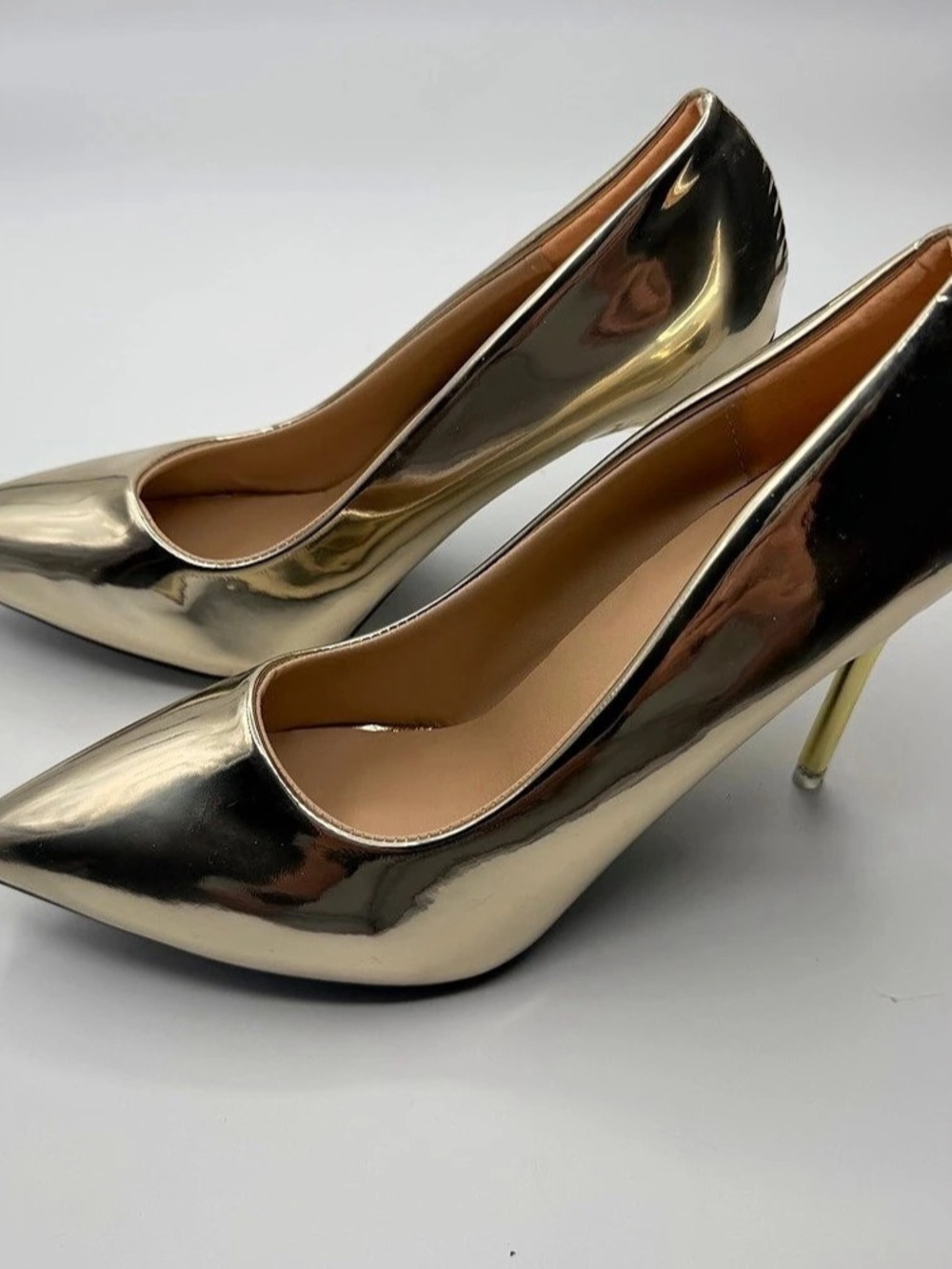 WenFuNi Metallic Pointed-Toe Heels